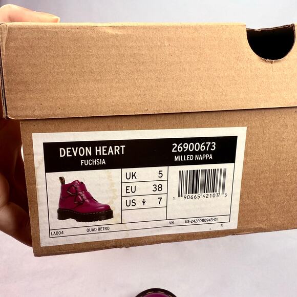 Dr. Martens Devon Heart Boots Fuchsia - Picture 11 of 12